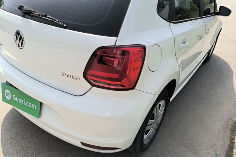 Volkswagen Polo 2017 car image #8