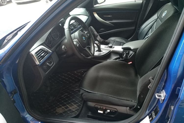 BMW 3 Series 2018 #19 BMW 3 Series 2018 car image #19