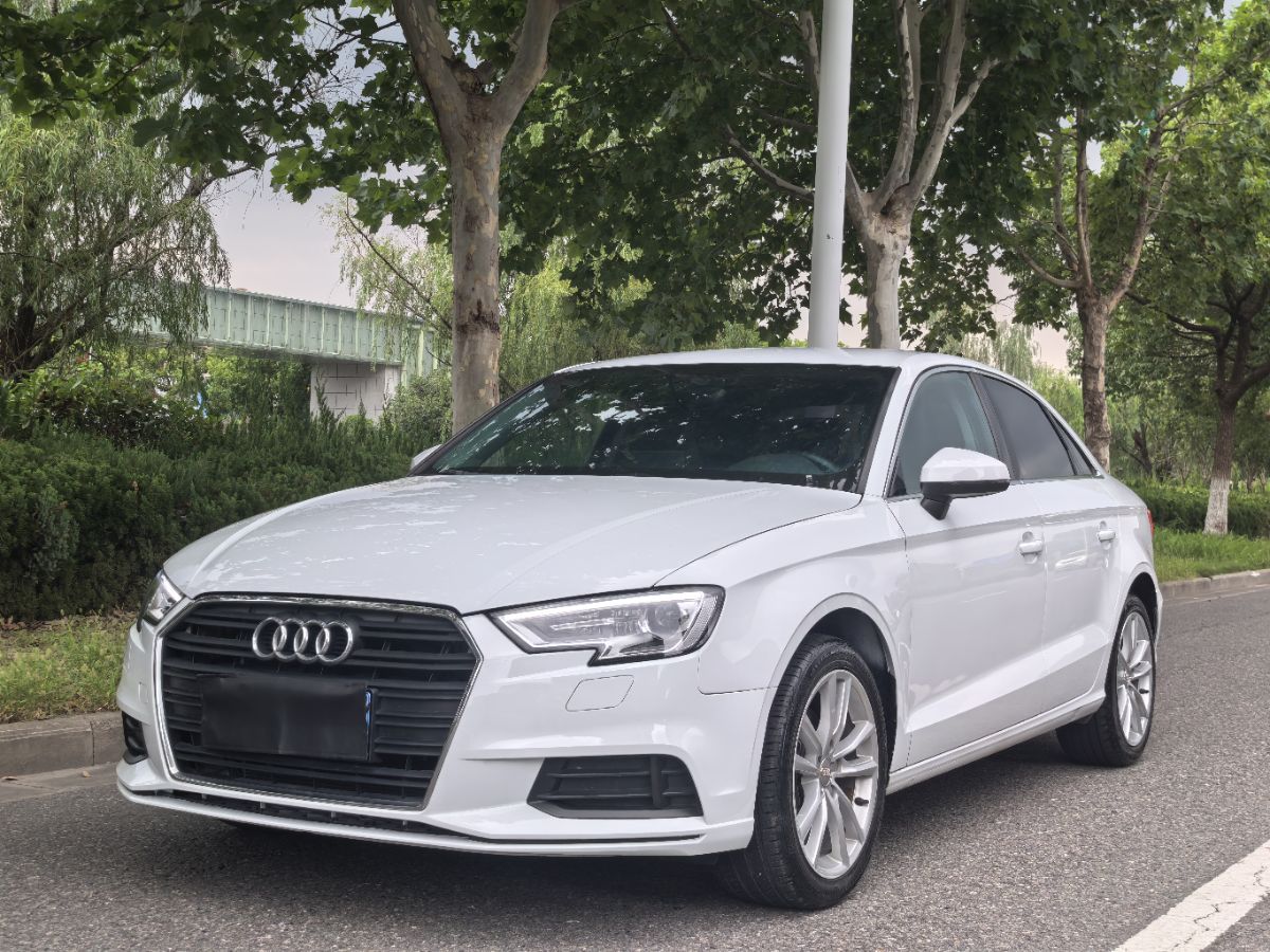 Audi A3 2018 car image 