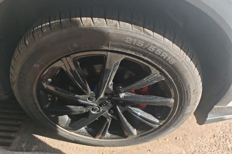 GEELY Coolray 2023 immagine di auto #6