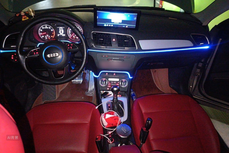 Audi Q3 2015 car image #11