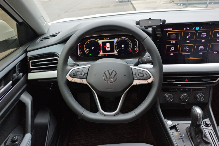 Volkswagen Lavida 2025 car image #11