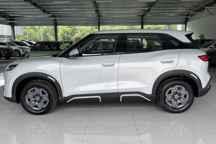 BYD YuanUP 2025 car image #6