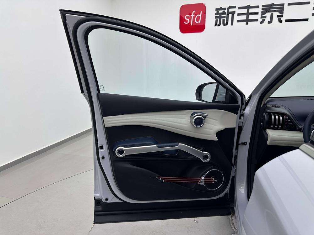 BYD Yuan Plus 2023 immagine di auto #30