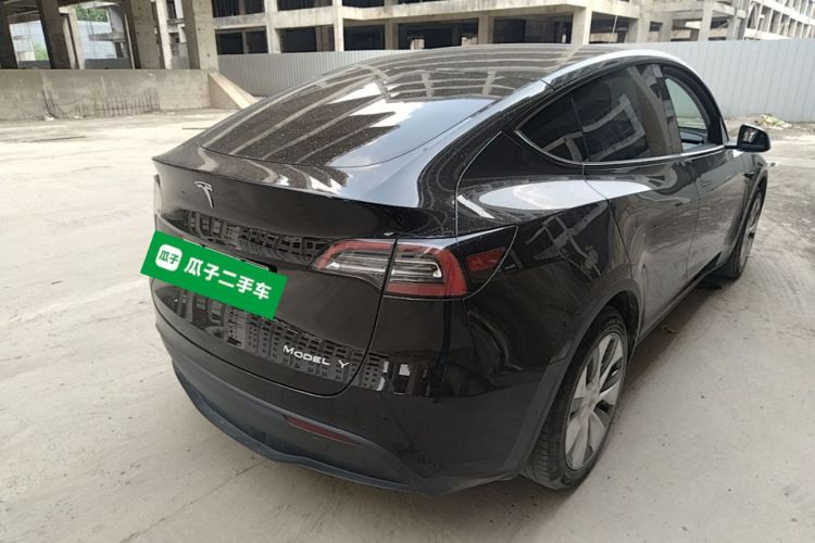 Tesla Model Y 2023 #7 Tesla Model Y 2023 car image #7