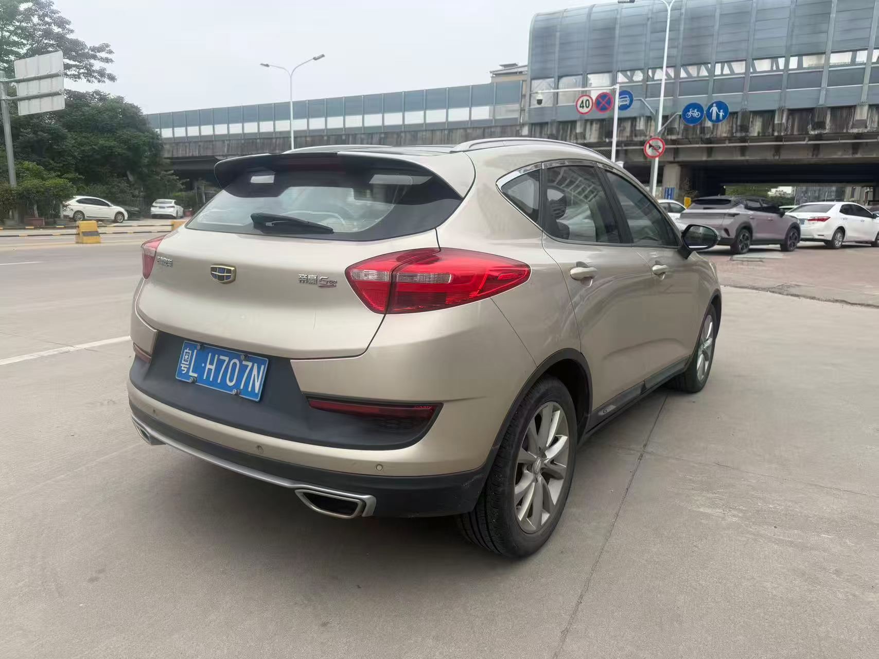 GEELY Emgrand GS 2017 #2 GEELY Emgrand GS 2017 car image #2