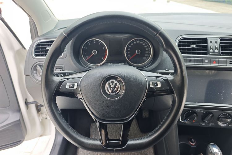 Volkswagen Polo 2017 #19 Volkswagen Polo 2017 car image #19