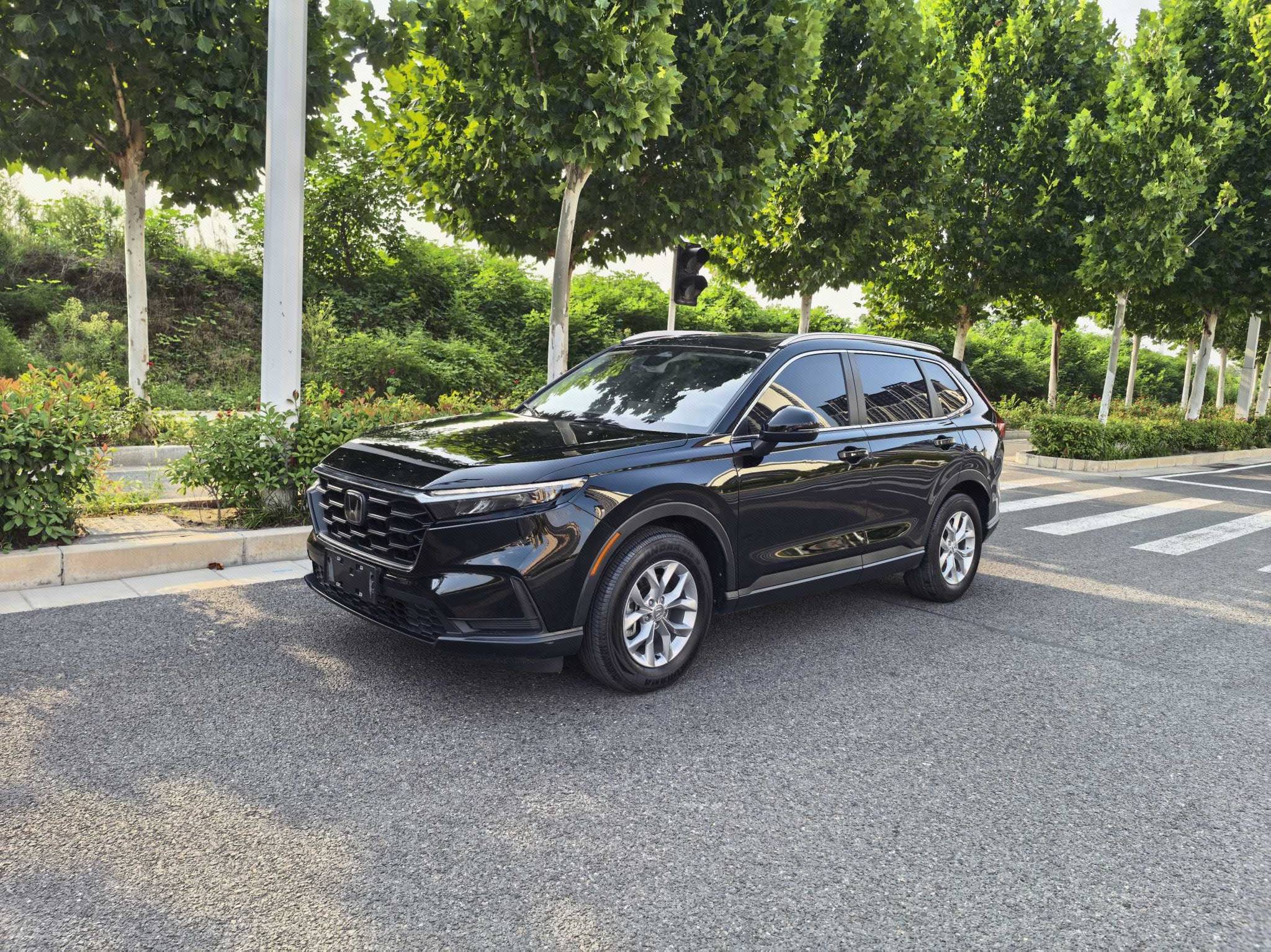 Honda CR-V 2025 car image 