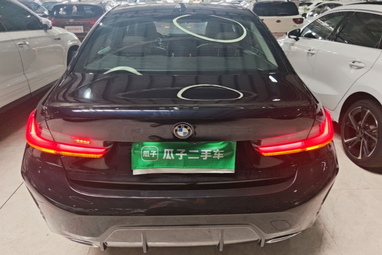 BMW 3 Series 2024 immagine di auto #4