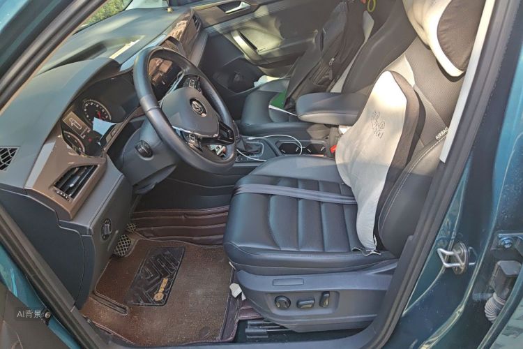 Volkswagen Tharu 2020 car image #17