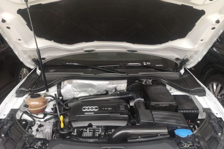 Audi Q3 2017 car image #20