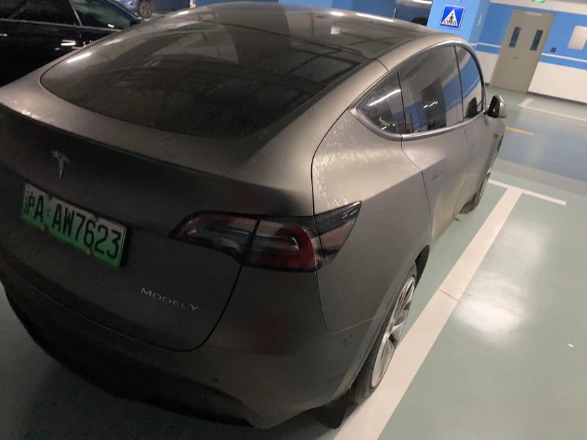 Tesla Model Y 2022 car image #5