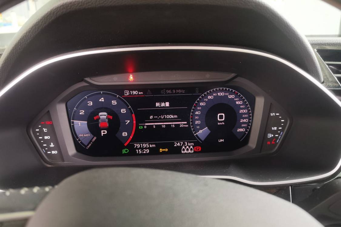 Audi Q3 2019 #13 Audi Q3 2019 car image #13