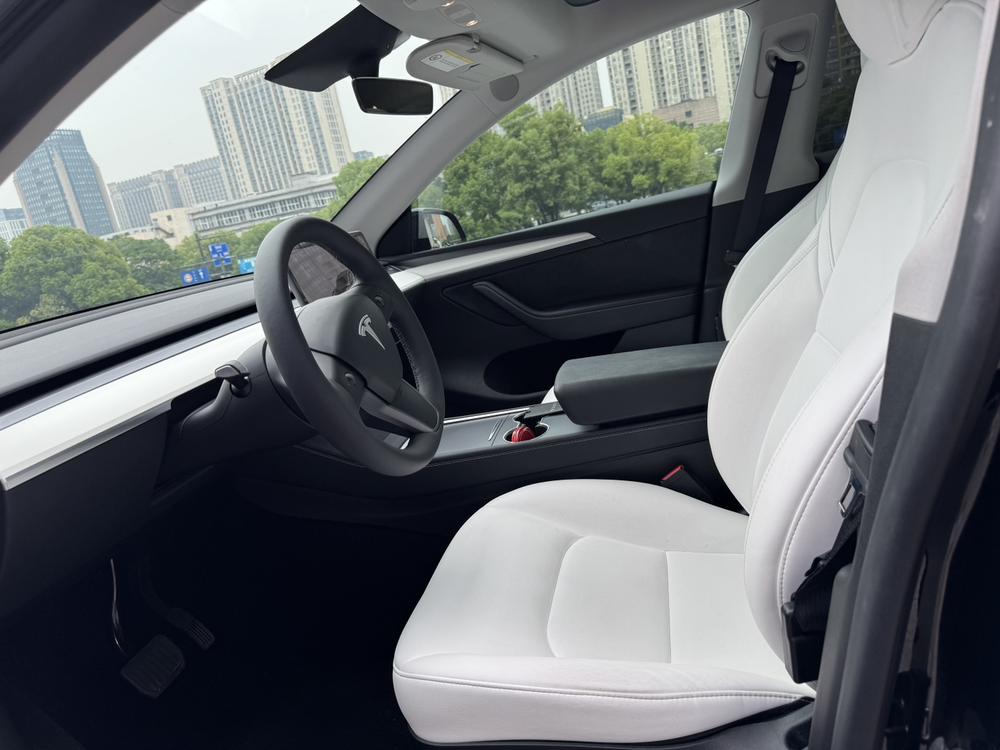Tesla Model Y 2023 #11 Tesla Model Y 2023 immagine di auto #11