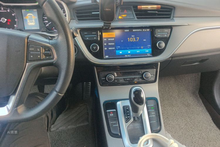 GEELY Emgrand GS 2017 car image #15