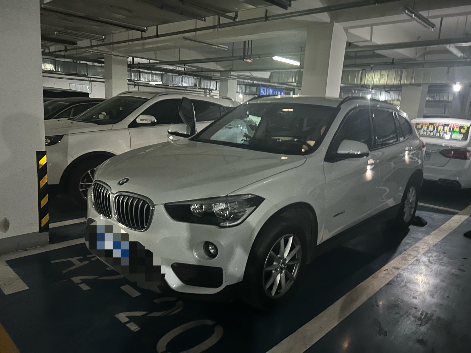 BMW X1 2018 BMW X1 2018 car image