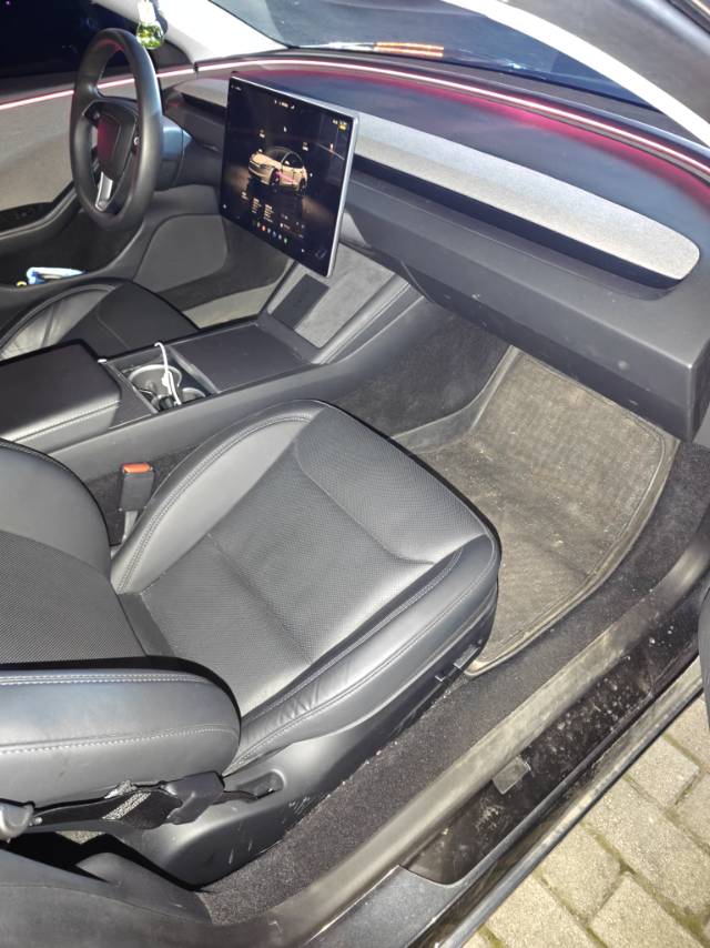 Tesla Model 3 2025 #2 Tesla Model 3 2025 car image #2