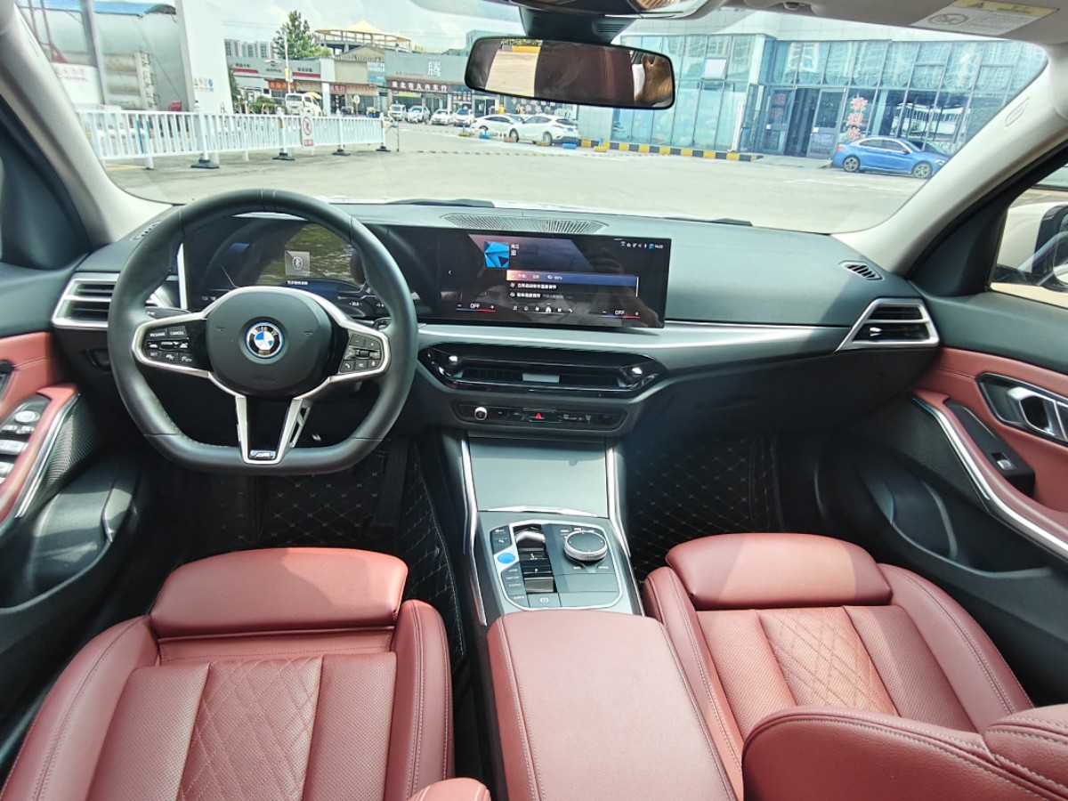 BMW i3 2025 car image #9