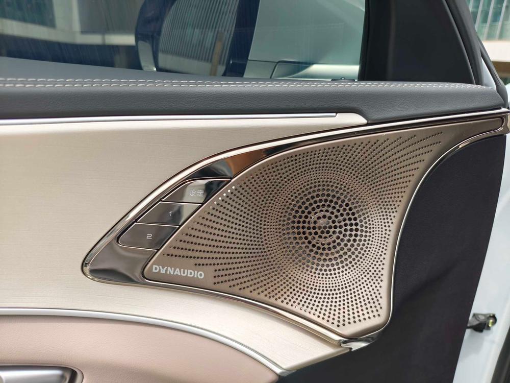 BYD Han 2025 immagine di auto #10