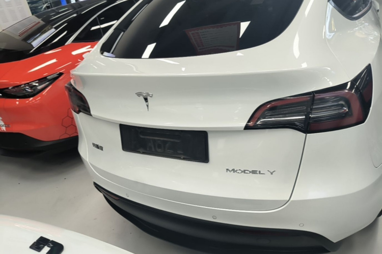 Tesla Model Y 2022 #6 Tesla Model Y 2022 immagine di auto #6