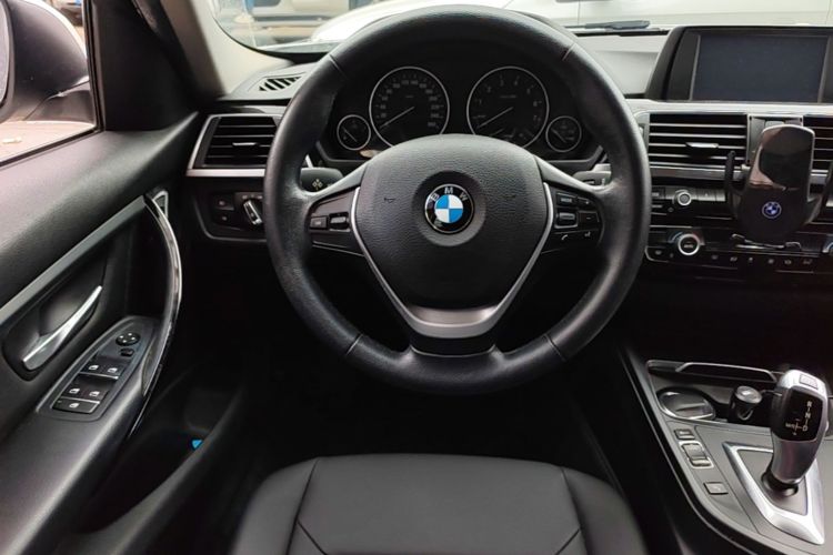 BMW 3 Series 2016 #11 BMW 3 Series 2016 car image #11