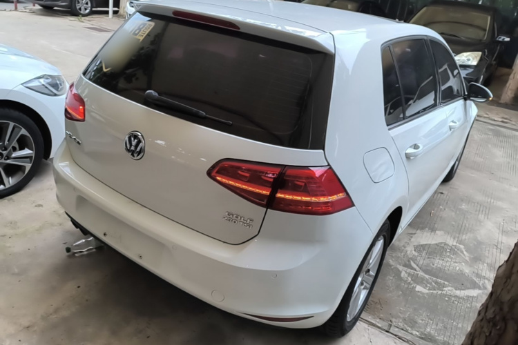Volkswagen Golf 2016 car image #5