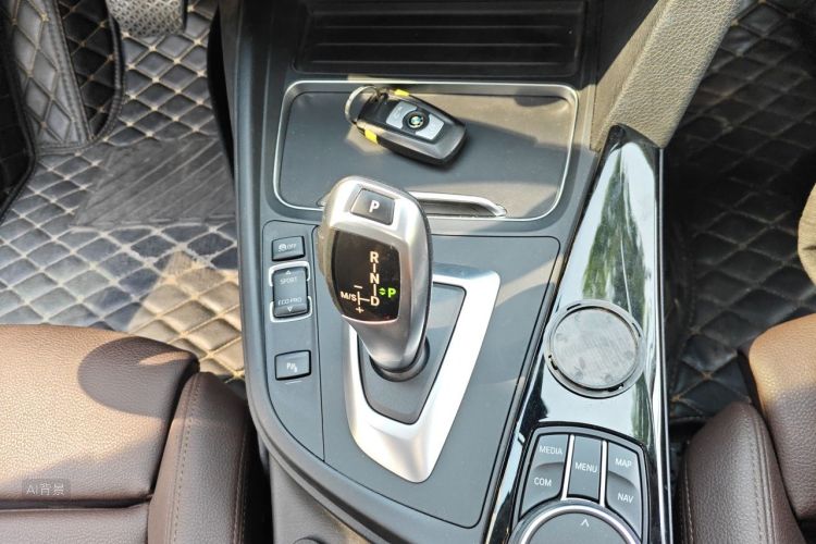 BMW 3 Series 2018 #16 BMW 3 Series 2018 car image #16