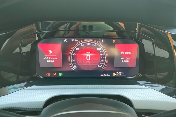 Volkswagen Golf 2021 car image #12
