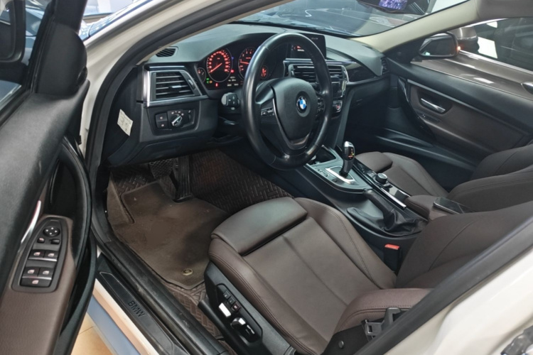 BMW 3 Series 2017 #16 BMW 3 Series 2017 car image #16