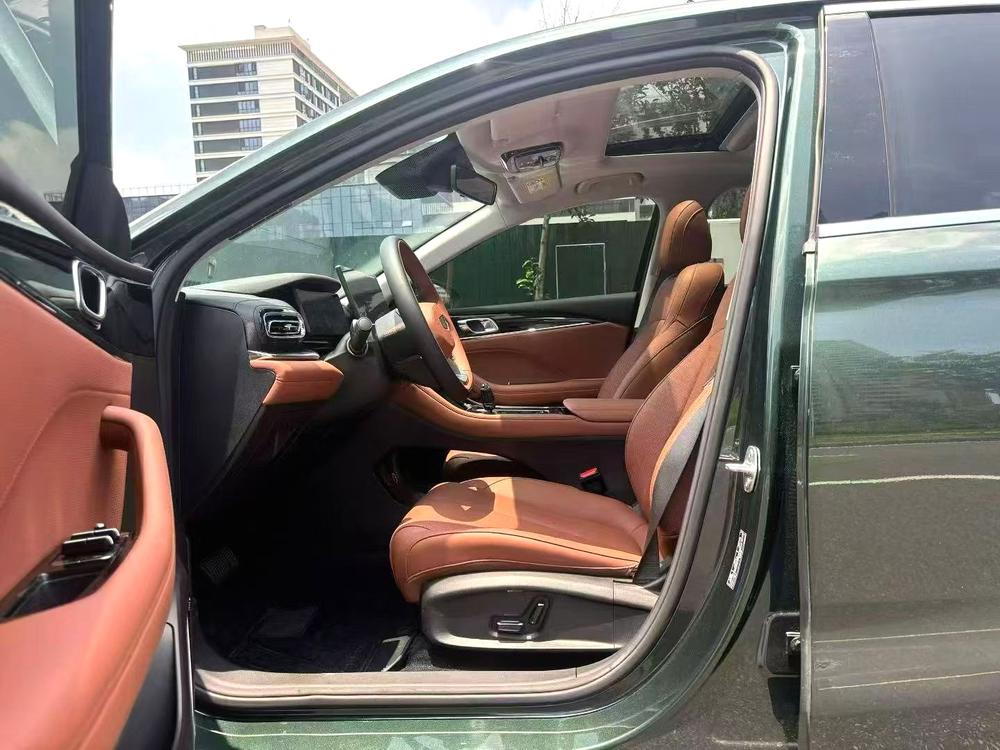 GEELY Emgrand 2025 #8 GEELY Emgrand 2025 car image #8
