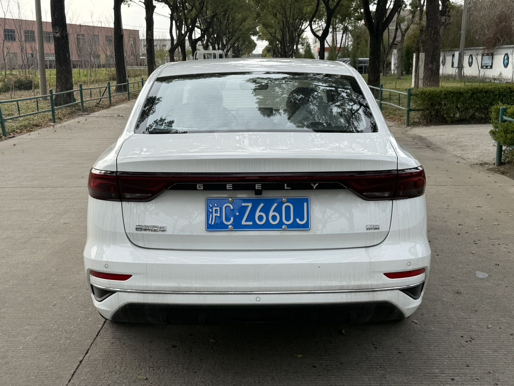 GEELY Emgrand 2026 #12 GEELY Emgrand 2026 car image #12
