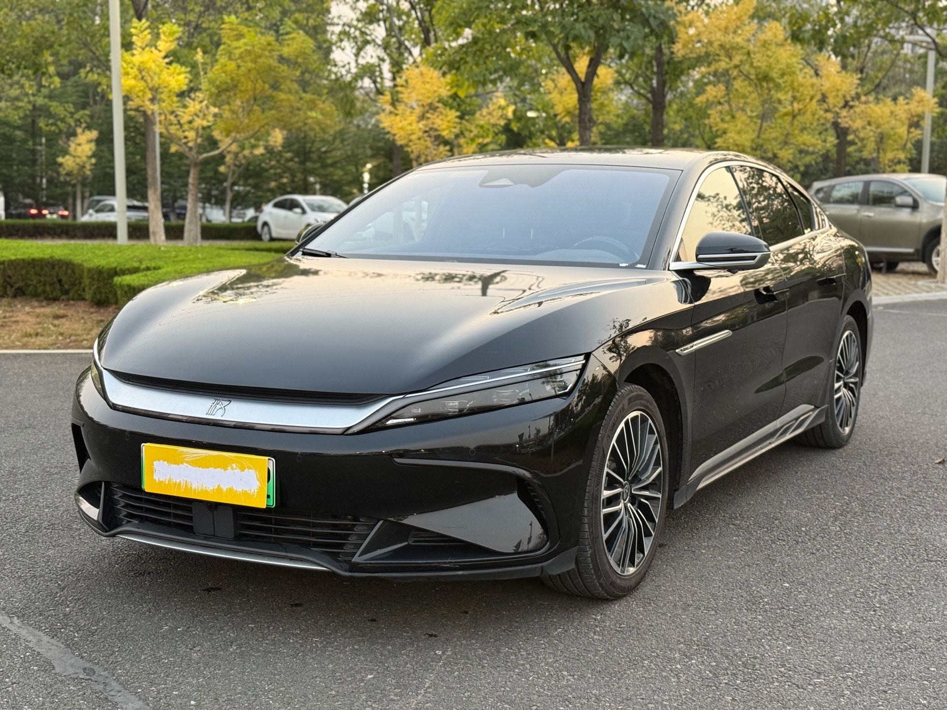 BYD Han 2023 car image 