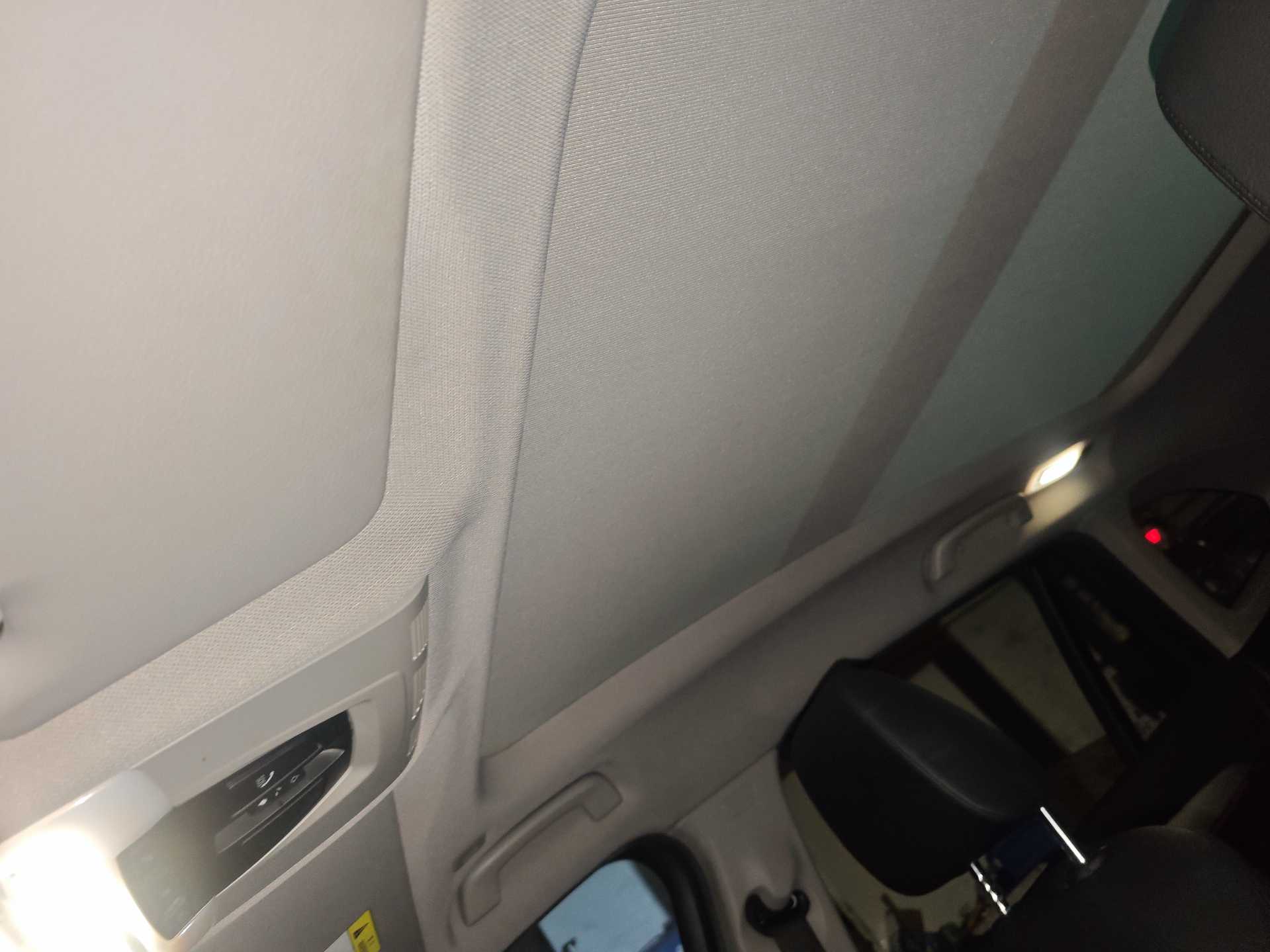 2017 car image #5