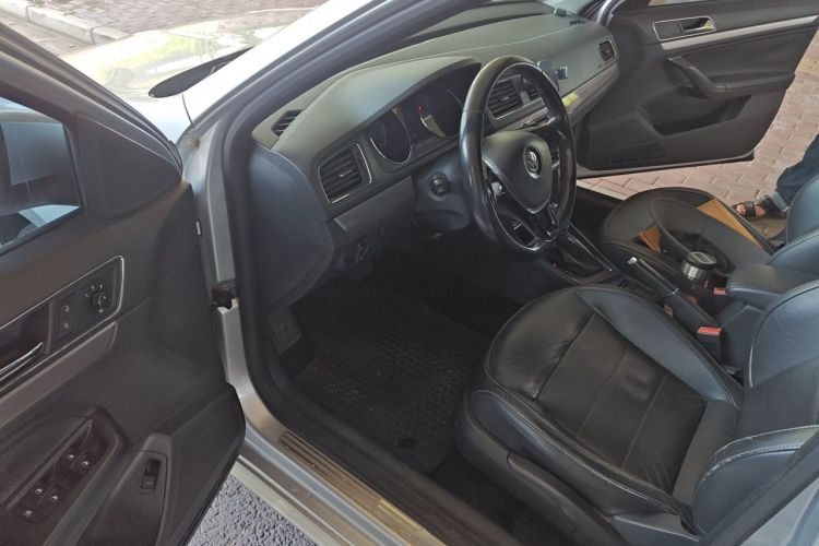 Volkswagen Lavida 2015 car image #13