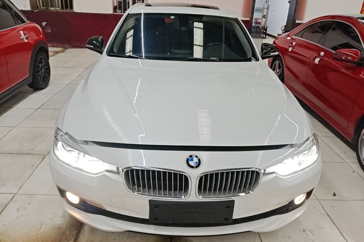 BMW 3 Series 2018 car image #3