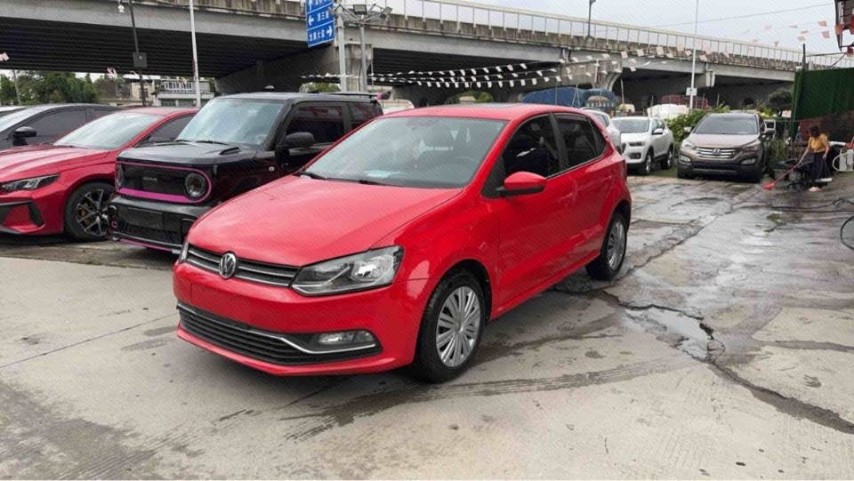 Volkswagen Polo 2018 car image 