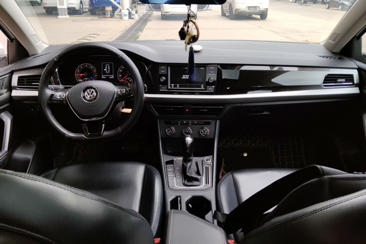 Volkswagen Lavida 2019 car image #10