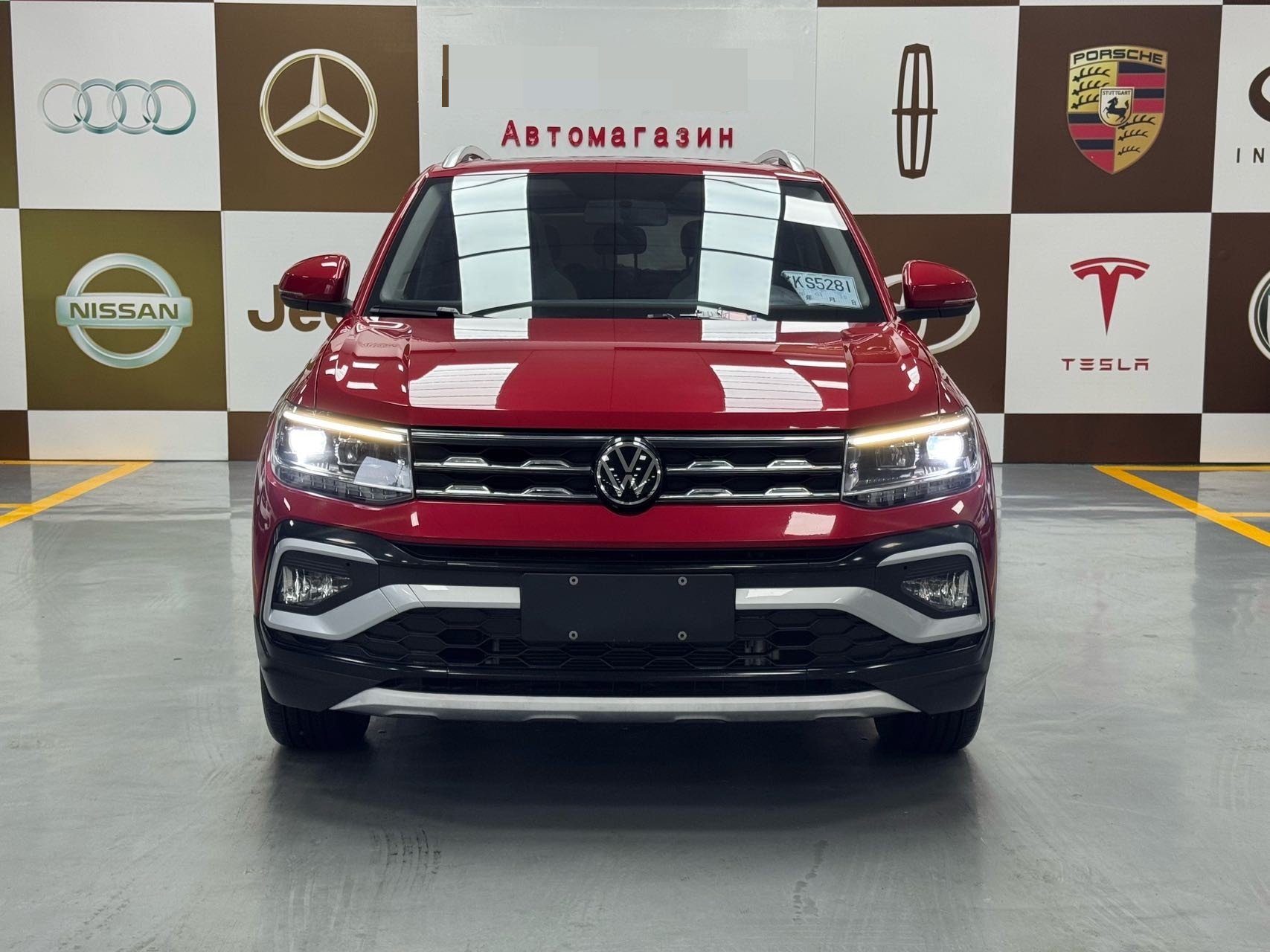 Volkswagen T-Cross 2023 car image #2