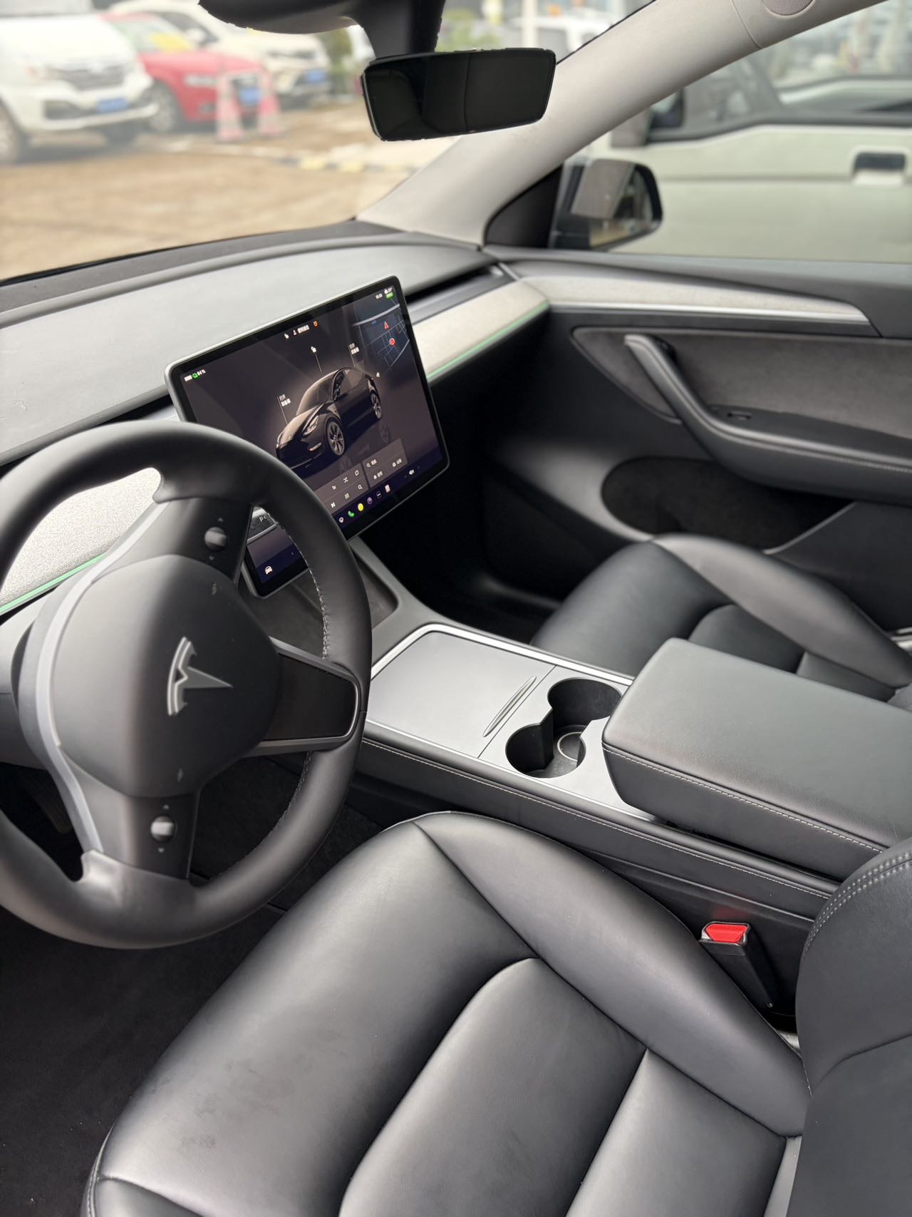 Tesla Model Y 2024 #6 Tesla Model Y 2024 car image #6
