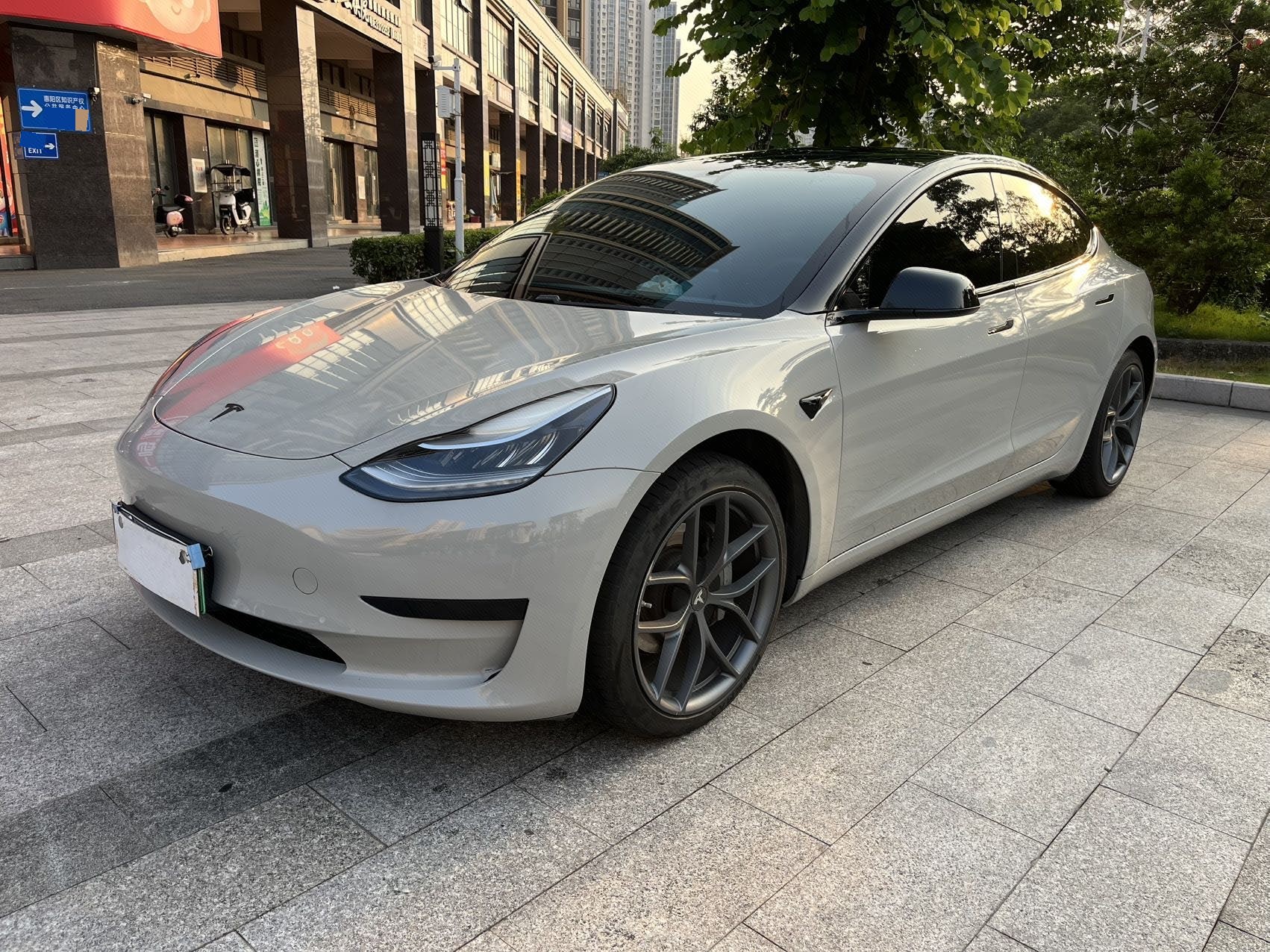 Tesla Model 3 2020 Tesla Model 3 2020 car image