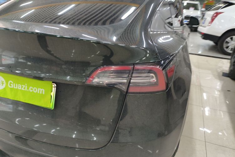 Tesla Model Y 2023 #8 Tesla Model Y 2023 car image #8