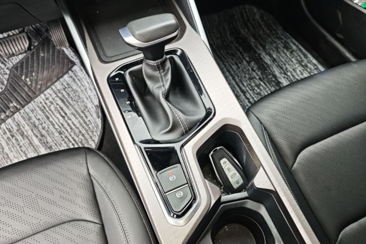 GEELY Emgrand 2022 immagine di auto #14