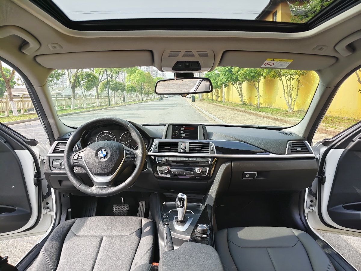 BMW 3 Series 2017 imagem de carro #6