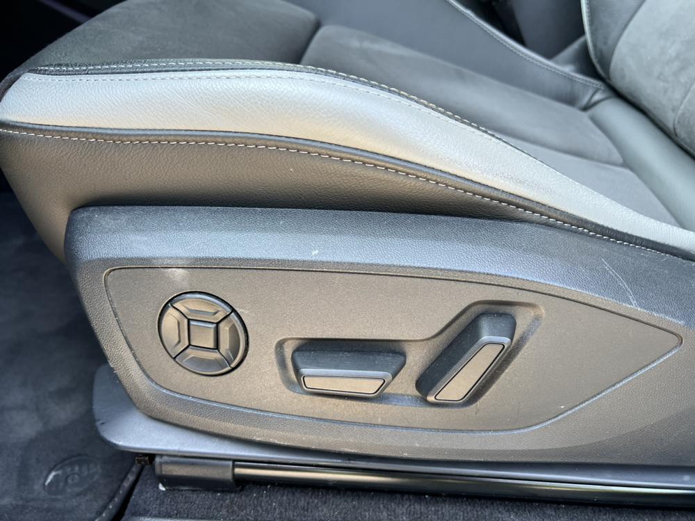 Audi Q3 2023 car image #22