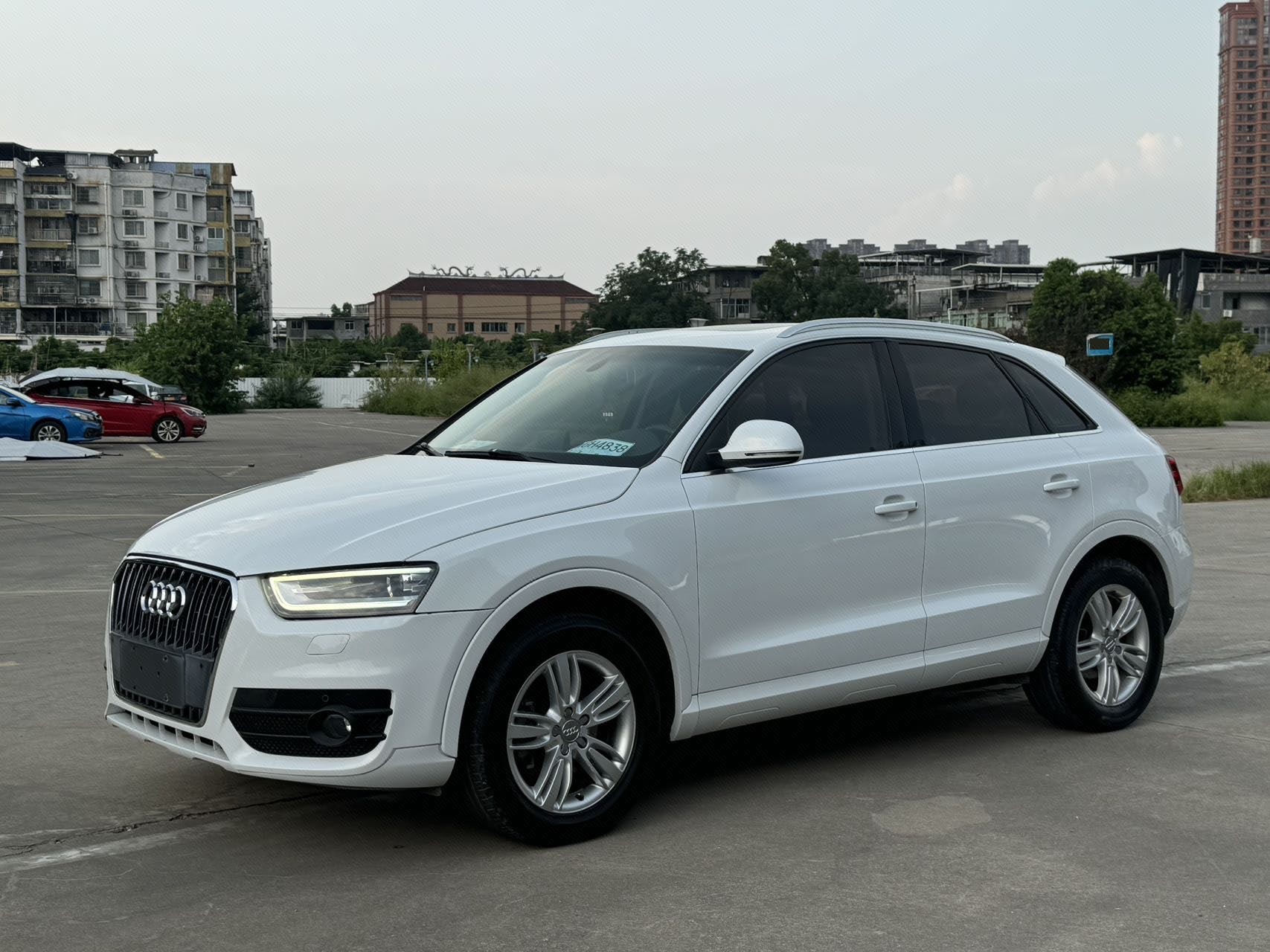 Audi Q3 2015 car image 