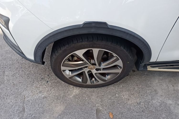 BYD Yuan 2018 #9 BYD Yuan 2018 car image #9