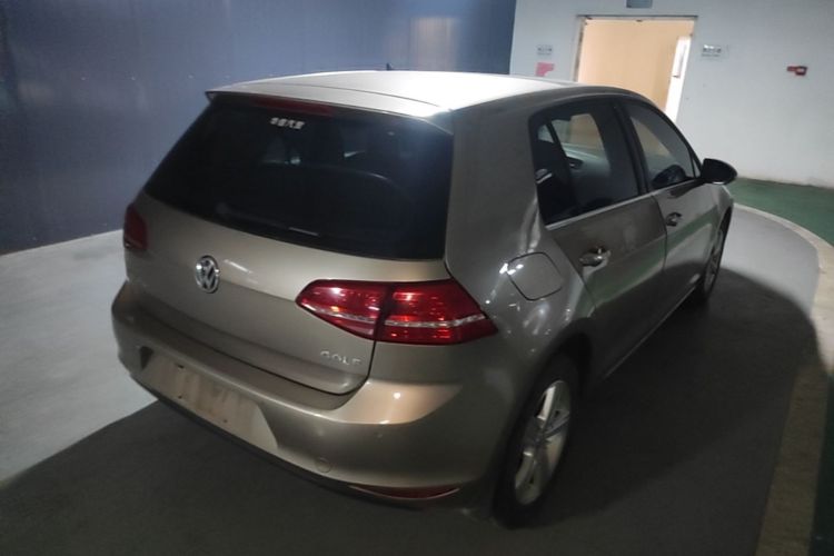 Volkswagen Golf 2016 car image #7
