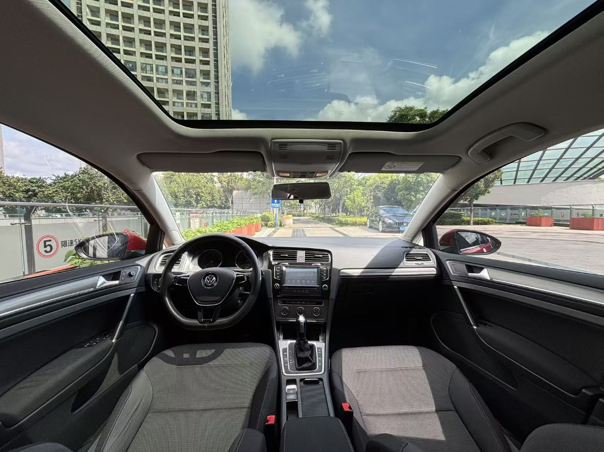 Volkswagen Golf 2015 car image #5