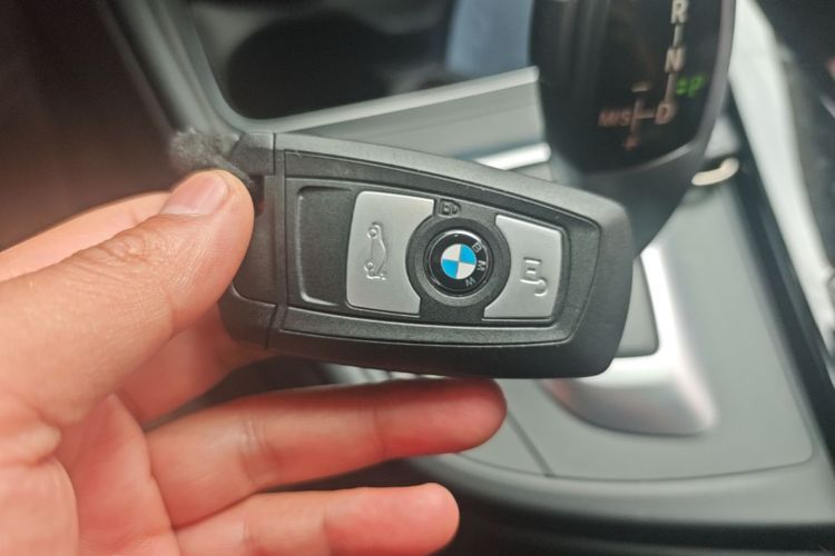 BMW 3 Series 2018 #9 BMW 3 Series 2018 image de voiture #9