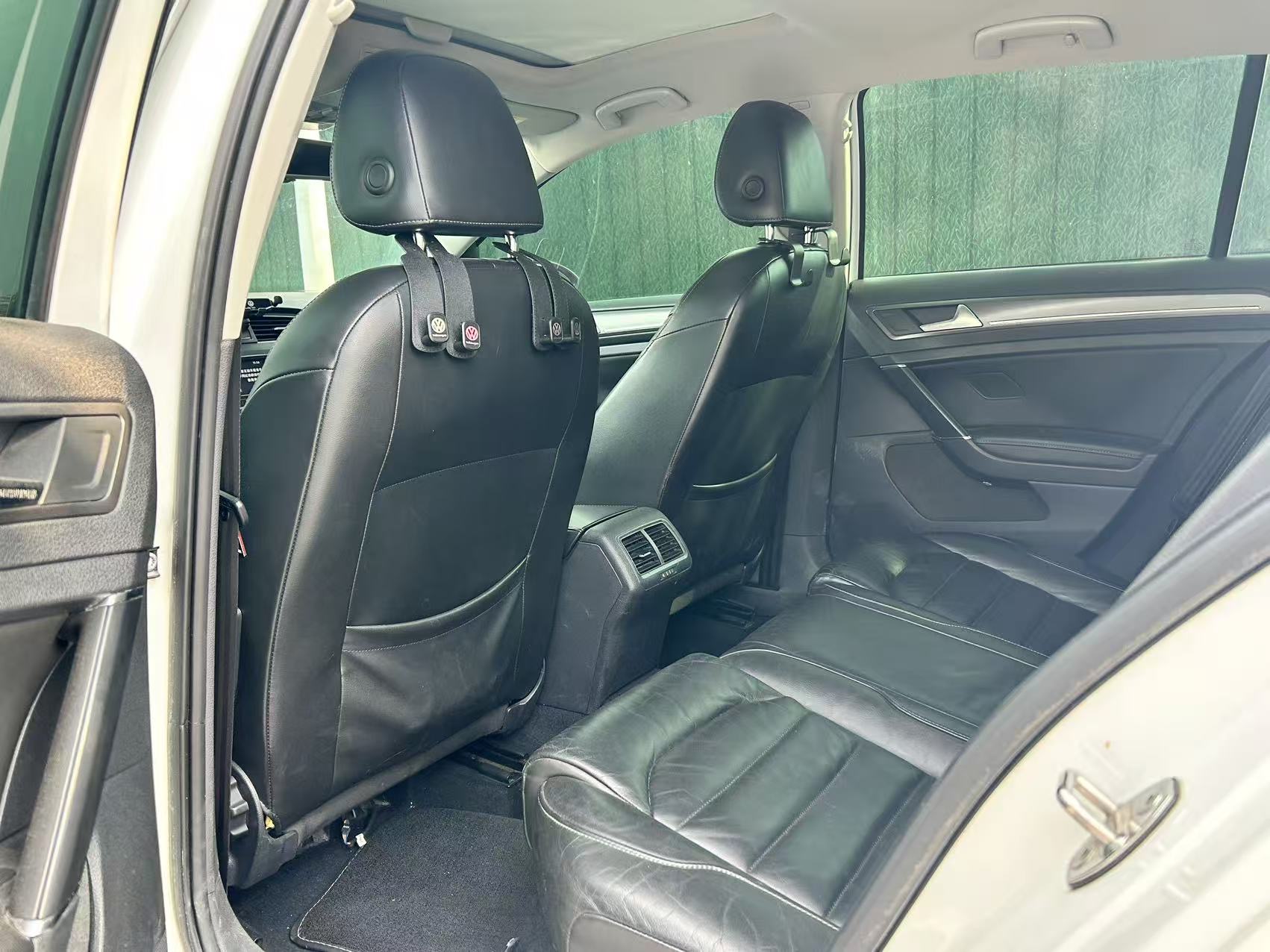 Volkswagen Golf 2016 car image #3
